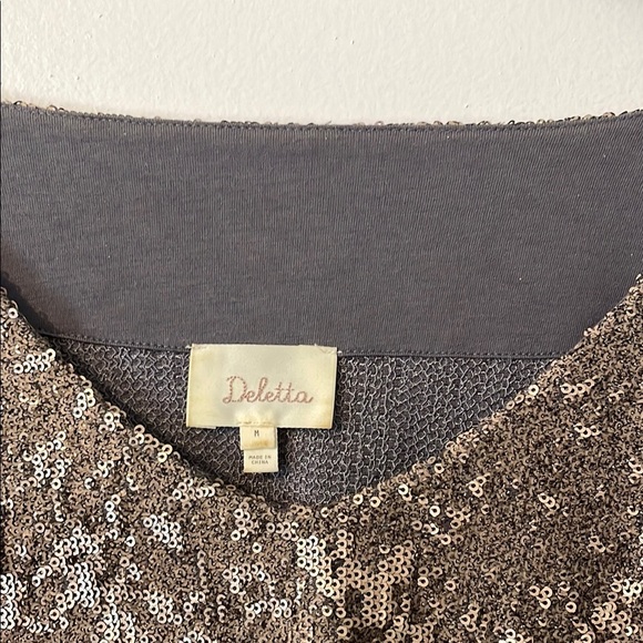 Deletta Women's Gold Sequin Top from Anthropologie - Picture 2 of 10